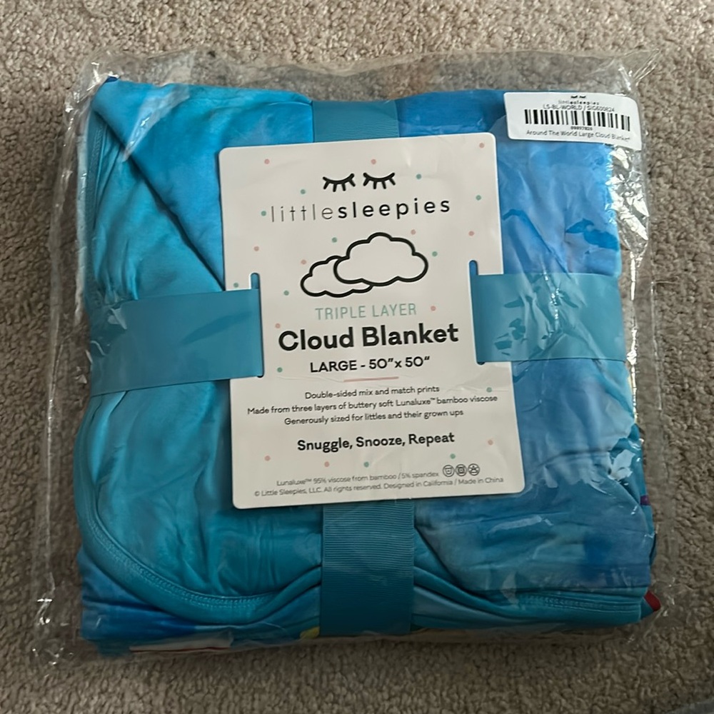 Around the world cloud Little Sleepies NIP